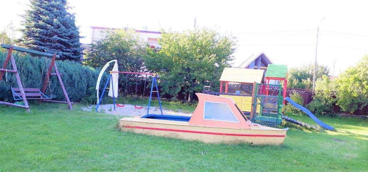 Ow Wilk - Pokoje I Domki Z Aneksami Kuchennymi, Parking, Plac Zabaw Leba Exterior photo